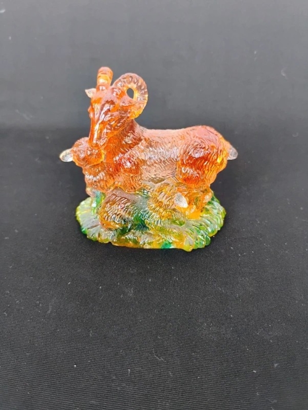 Stunning Chinese Zodiac Liuli Art Glass Ram